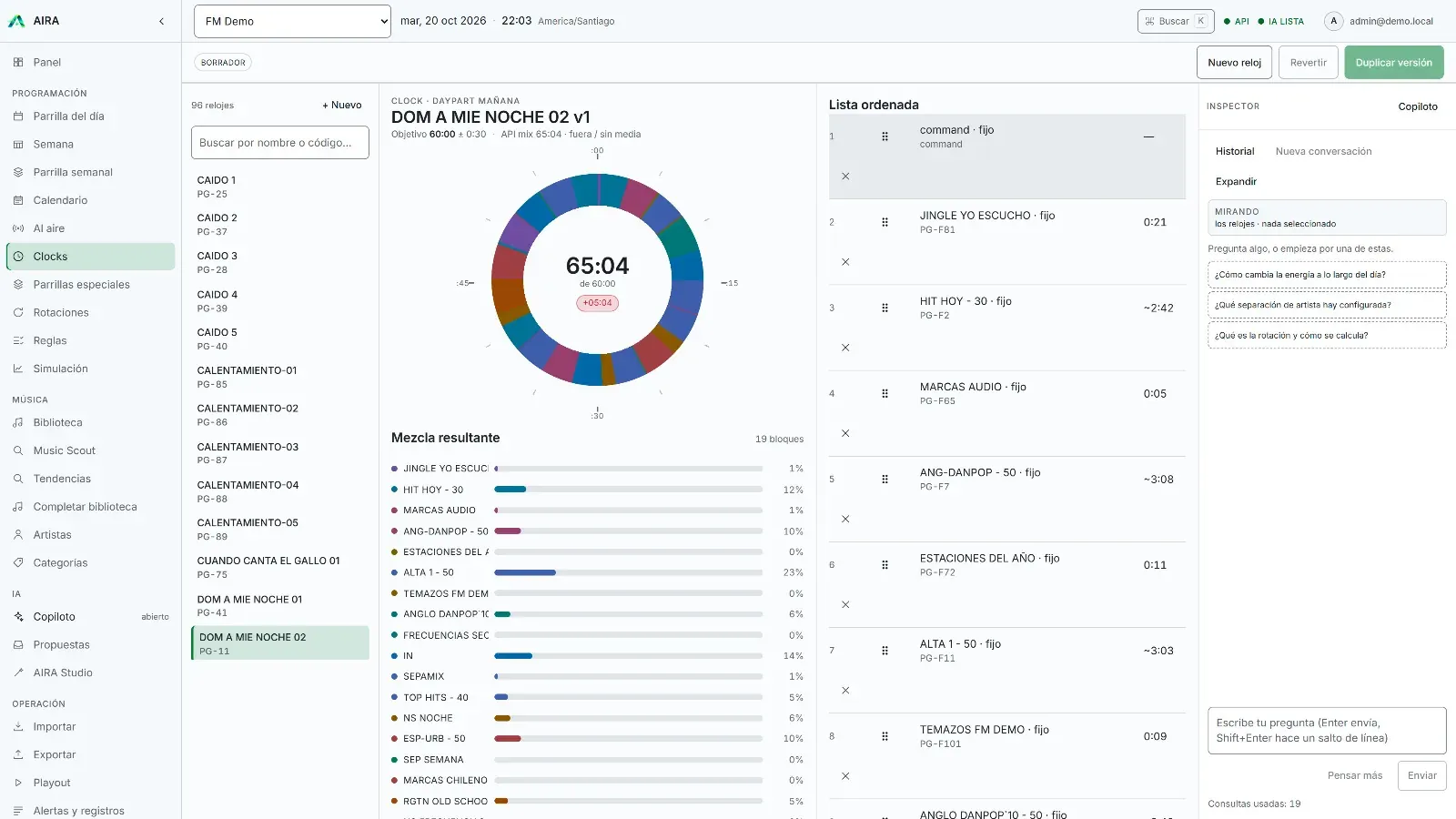 Clock visual en AIRA: reloj de la emisora con la mezcla resultante, la lista ordenada y el copiloto para preguntar sobre la programación.